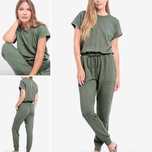 Splendid Kay Jumpsuit 😍 size XS NWT $138 MSRP